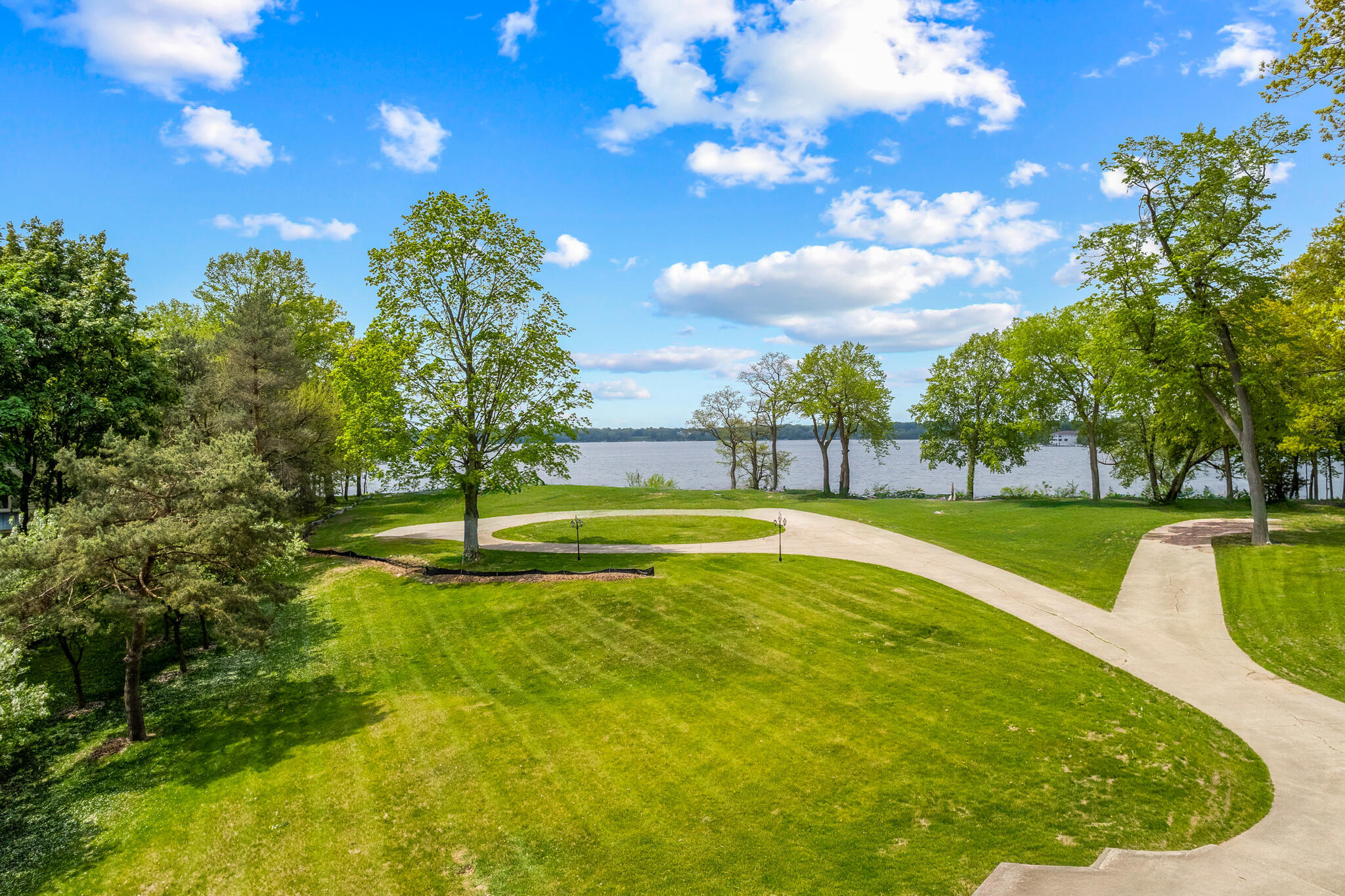 Property Photo: 4545 N Hewitts Point Rd WI 53066