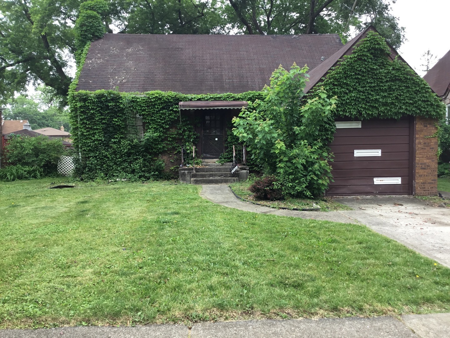 Property Photo: 14510 S Union Avenue IL 60827