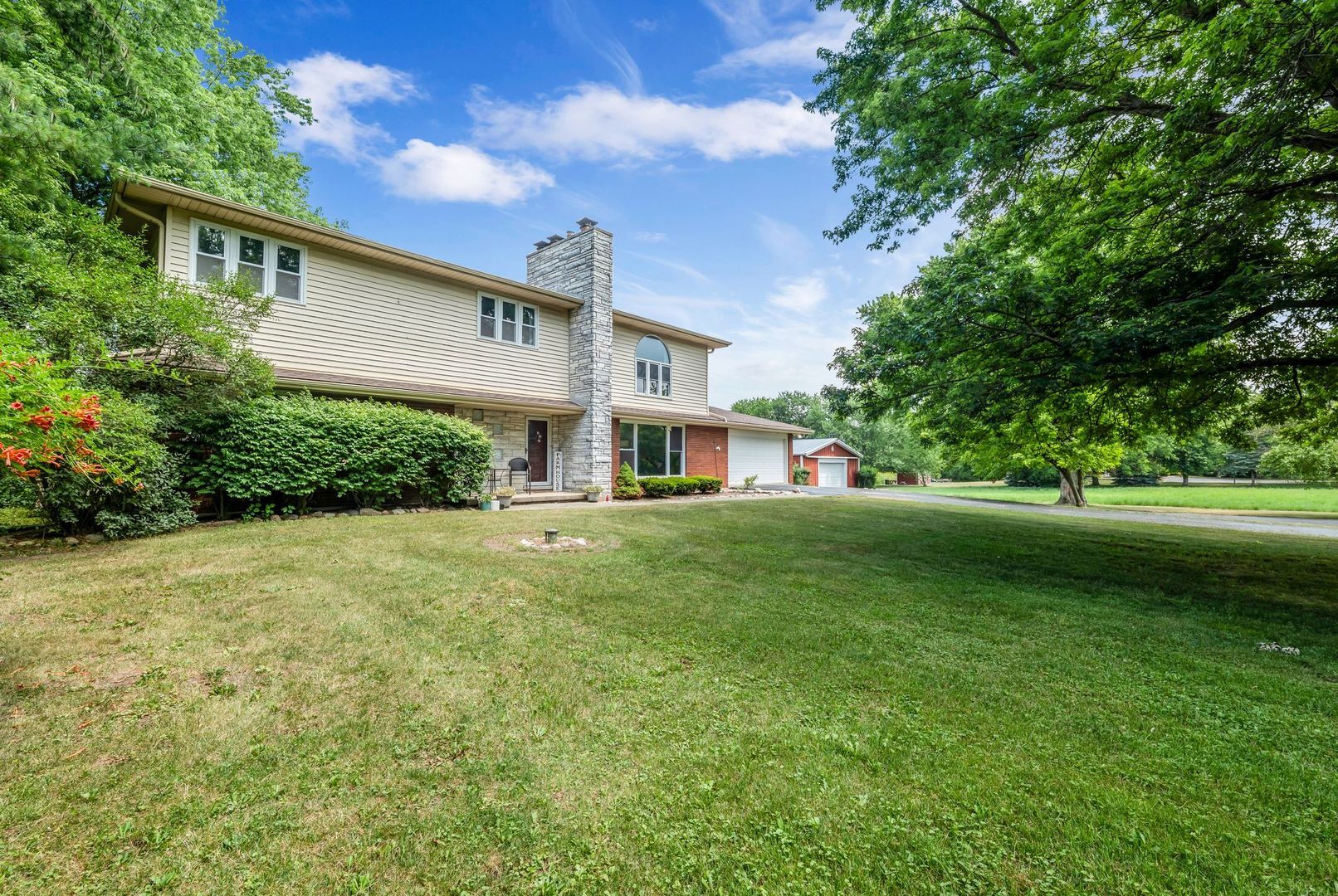Property Photo: 9822 W Pauling Road IL 60449
