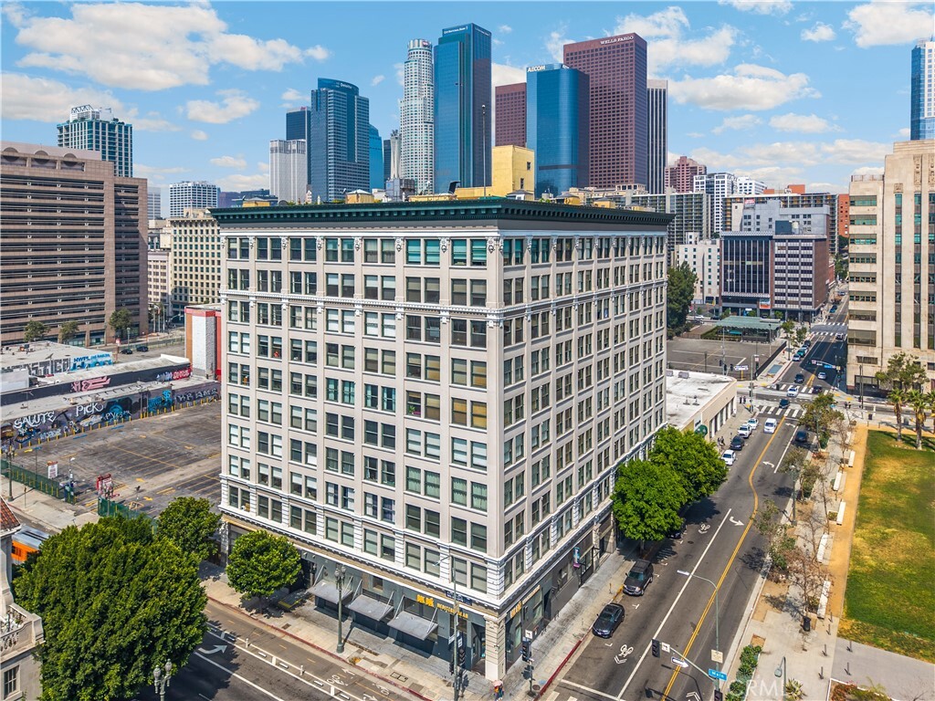 Property Photo:  108 W 2nd Street 215  CA 90012 