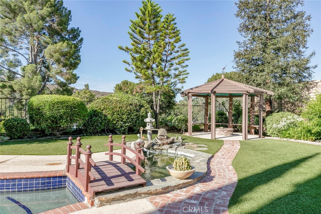 Property Photo: 9916 Rancho Caballo Drive CA 91040