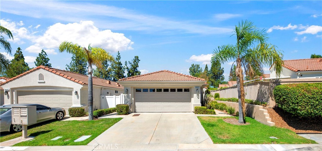 Property Photo: 40633 Corte Albara CA 92562