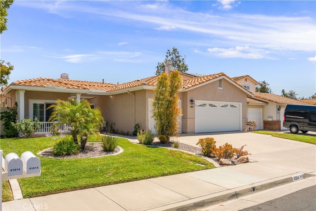 Property Photo:  41814 Corte Lara  CA 92592 