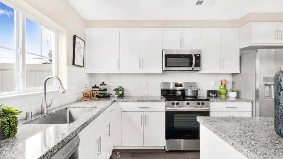 Property Photo:  19255 Beech Grove Street  CA 92507 