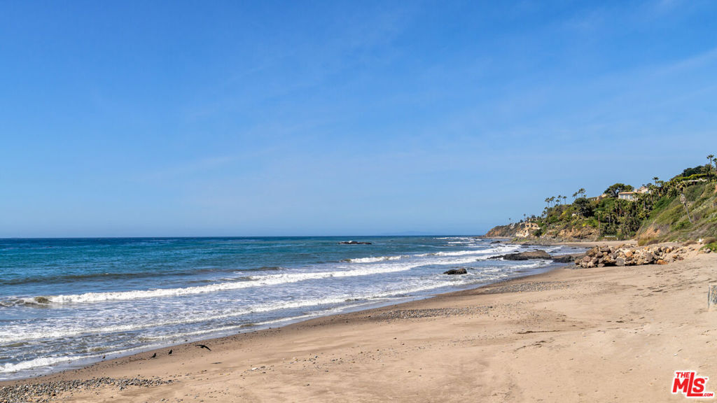 Property Photo:  33340 Pacific Coast Highway  CA 90265 