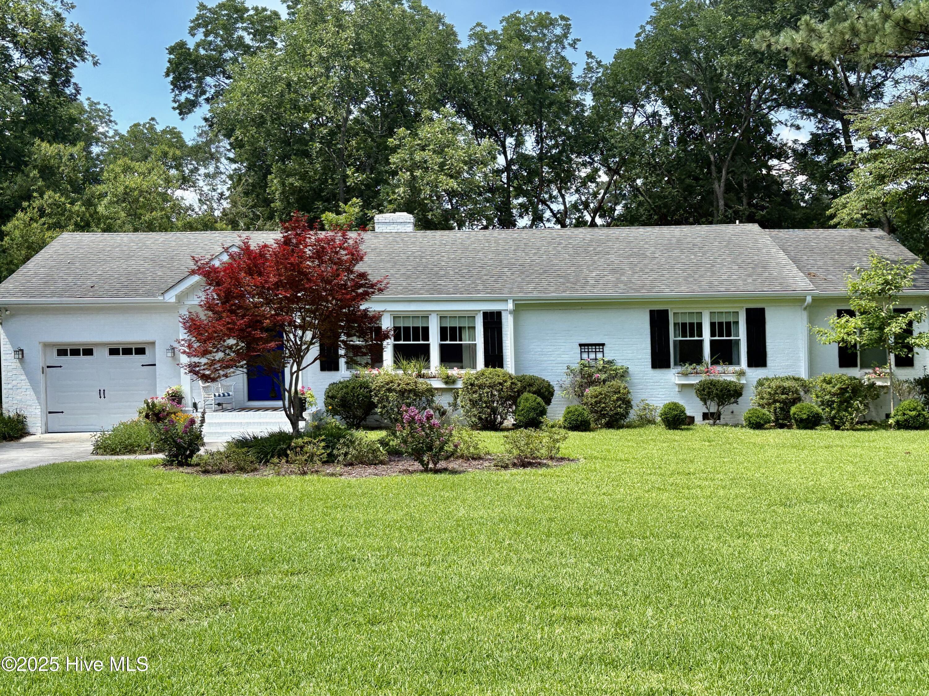 Property Photo: 4504 Country Club Road NC 28562