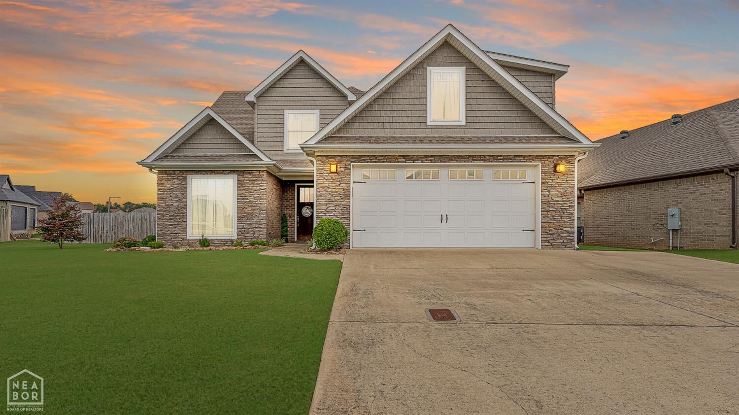 Property Photo: 4200 Villa Cove AR 72405