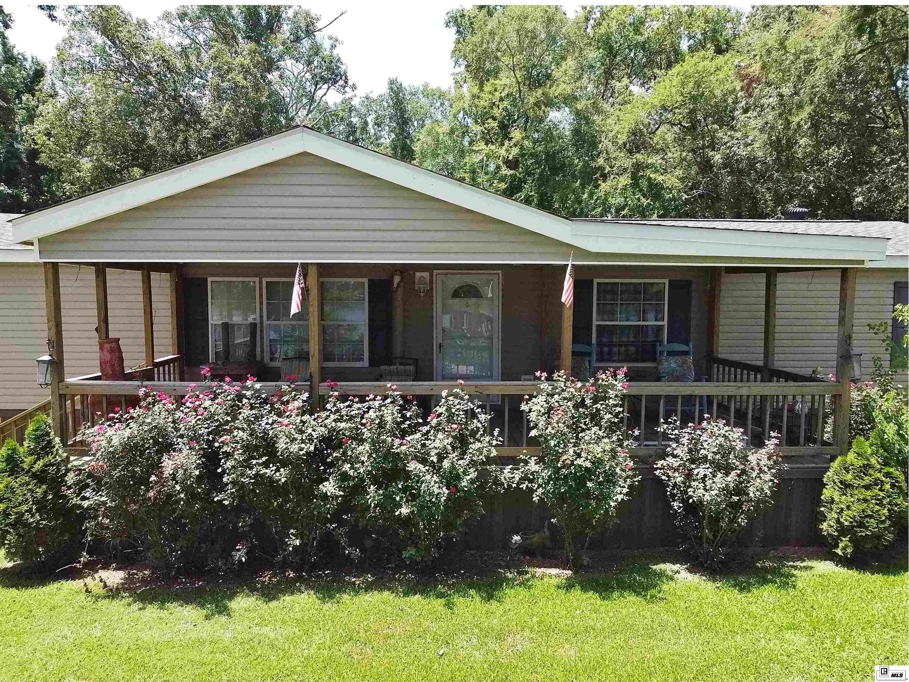 Property Photo: 160 Lakeview Drive LA 71418