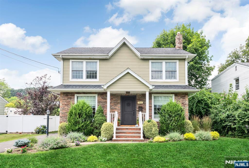 Property Photo: 562 Barnett Place NJ 07450