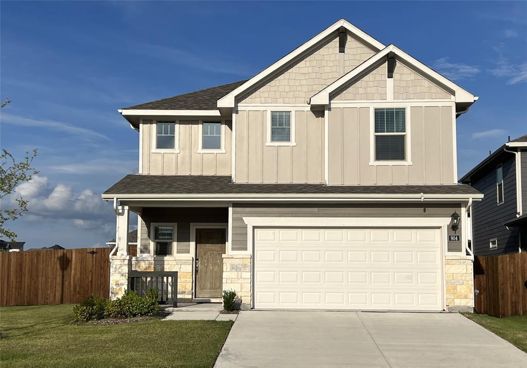 Property Photo: 904 Lakehaven Trail TX 75166