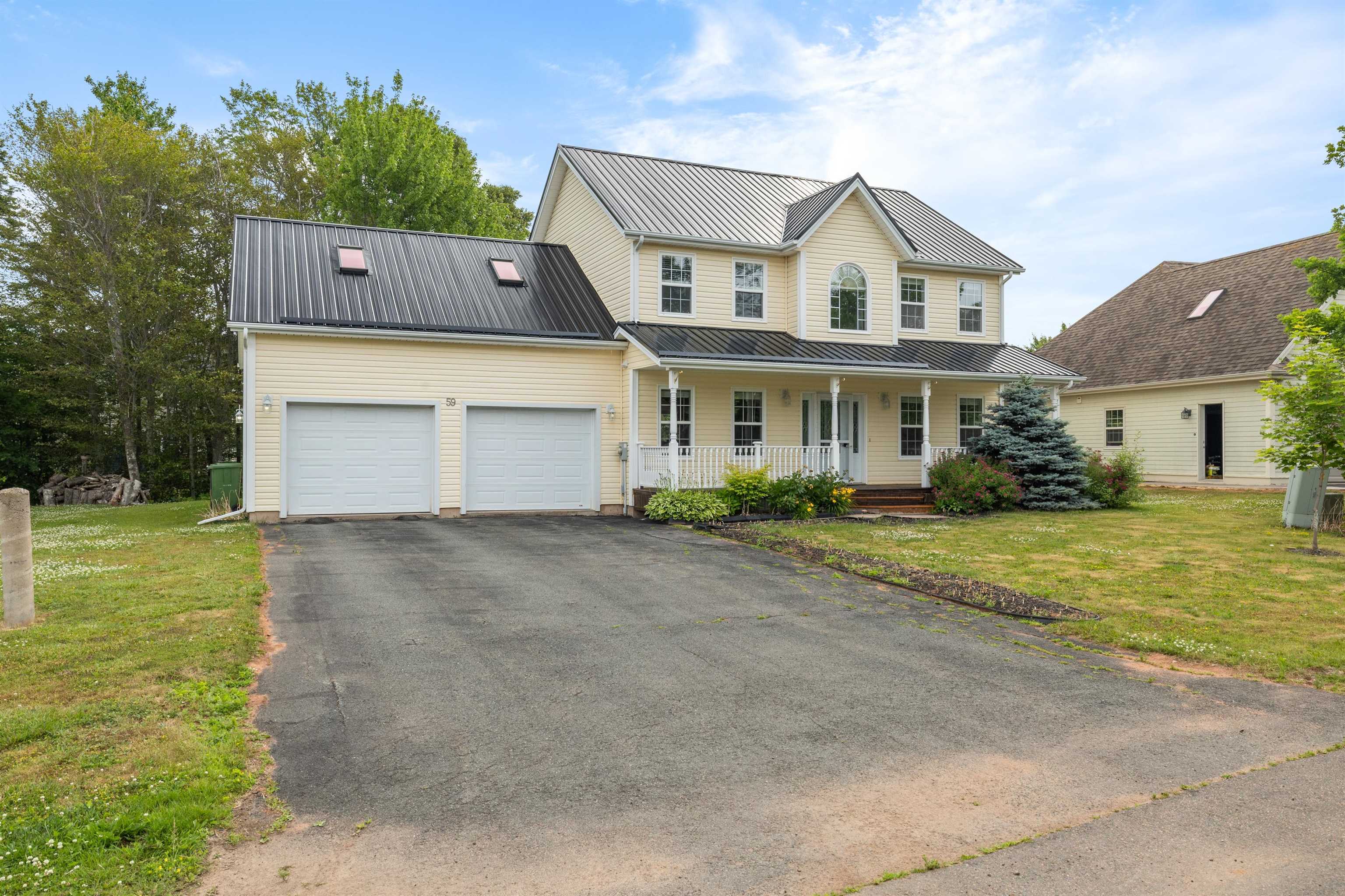 Property Photo:  59 Sheffield Crescent  PE C1E 2G8 