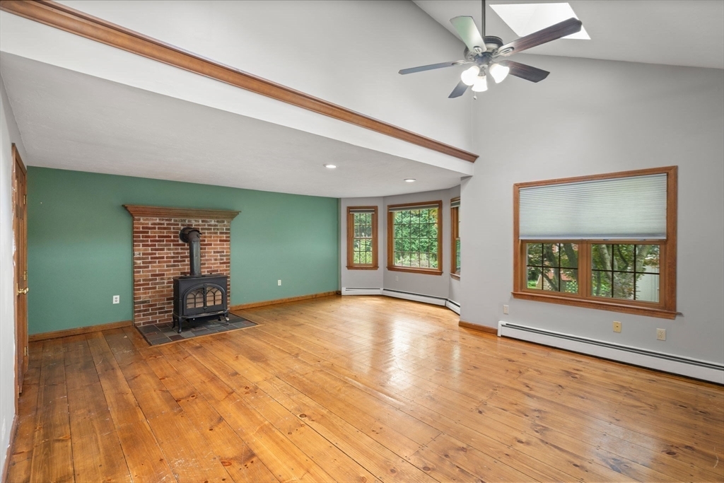 Property Photo: 29 Chipper Hill Rd MA 01534