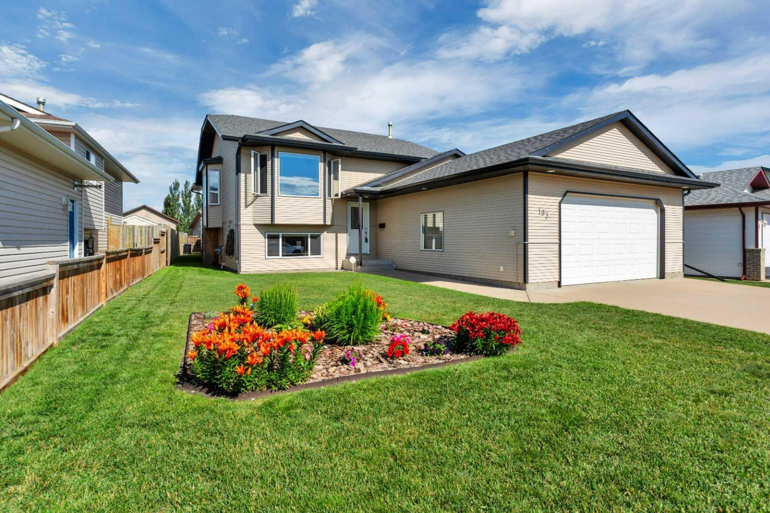193 Westgate Crescent  Blackfalds AB T0M 0J0 photo