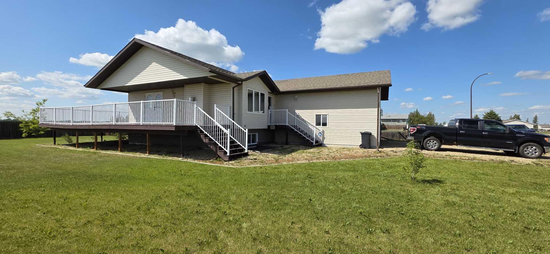 Property Photo: 9712 103 Street AB T0H 3R0