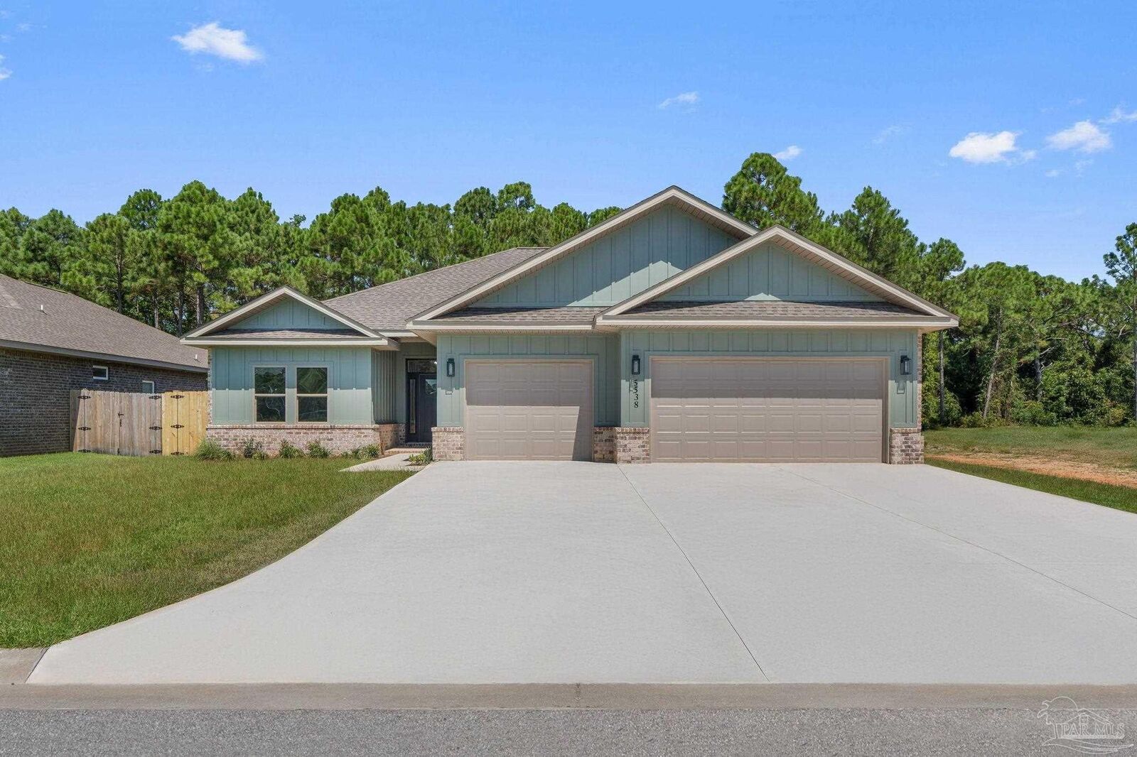 Property Photo:  5538 Chenier Dr  FL 32563 