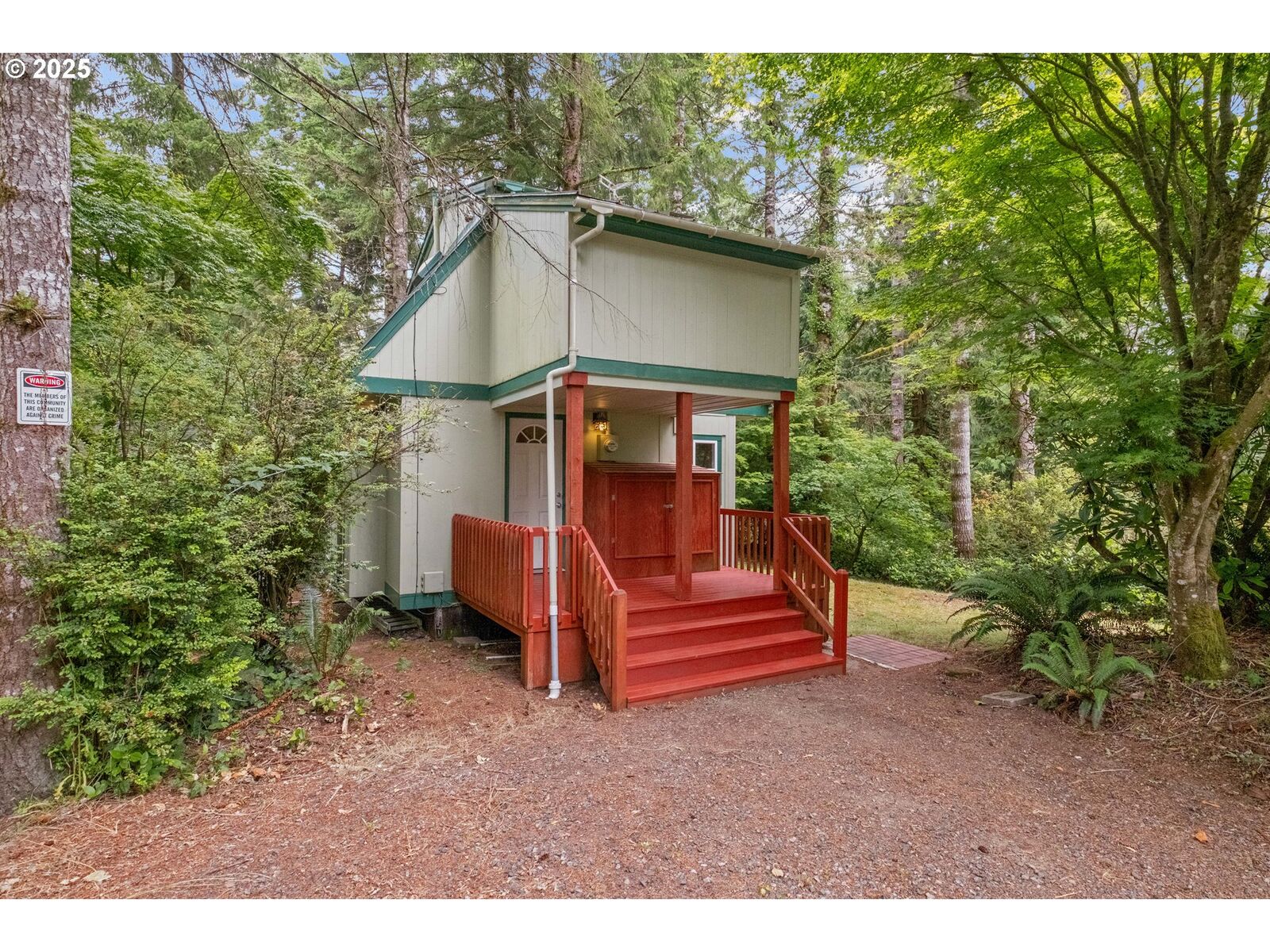 Property Photo:  5661 Buck Lake Rd  OR 97439 