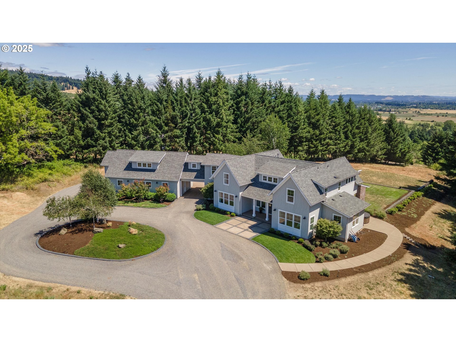 Property Photo: 9360 SW Youngberg Hill Rd OR 97128