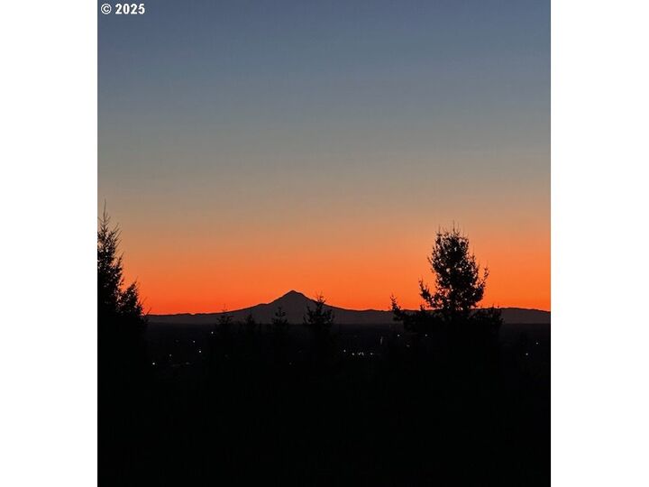 Property Photo: 9360 SW Youngberg Hill Rd OR 97128