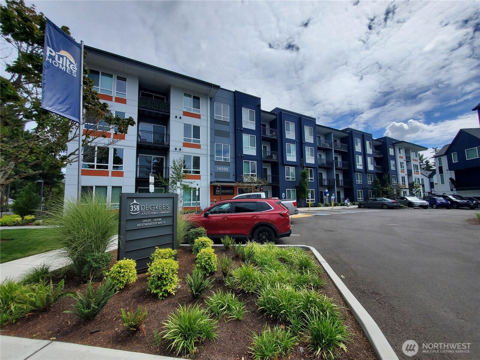 Property Photo:  14598  Westminster Way N 101  WA 98133 