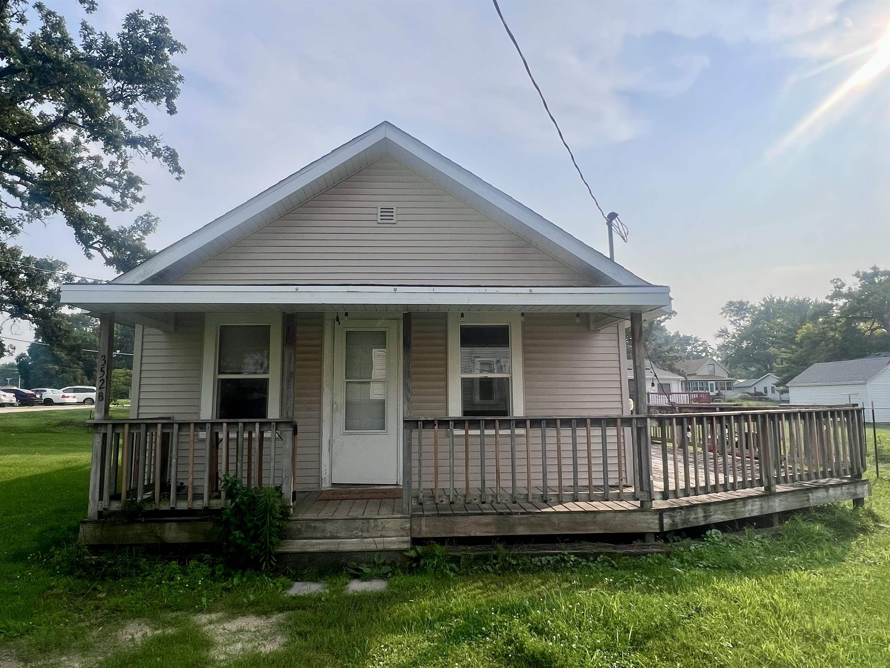 Property Photo: 352 Springfield Avenue IL 61080