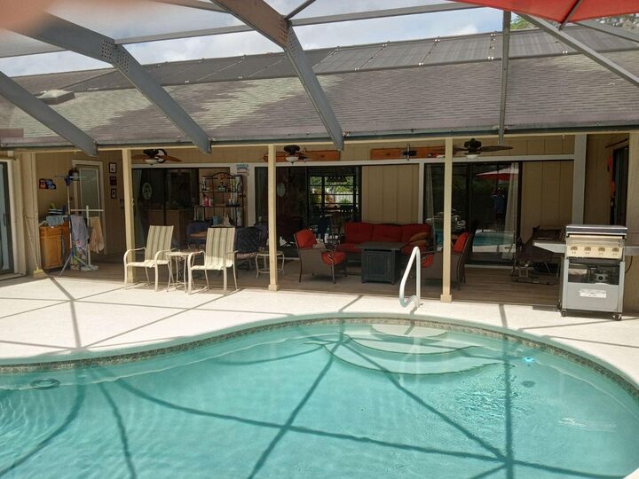 Property Photo: 1822 SE Beving Avenue FL 34952