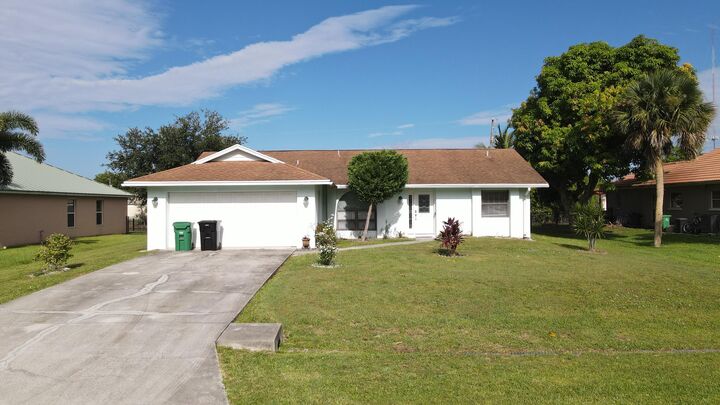 2282 SE McMaster Street  Port Saint Lucie FL 34952 photo