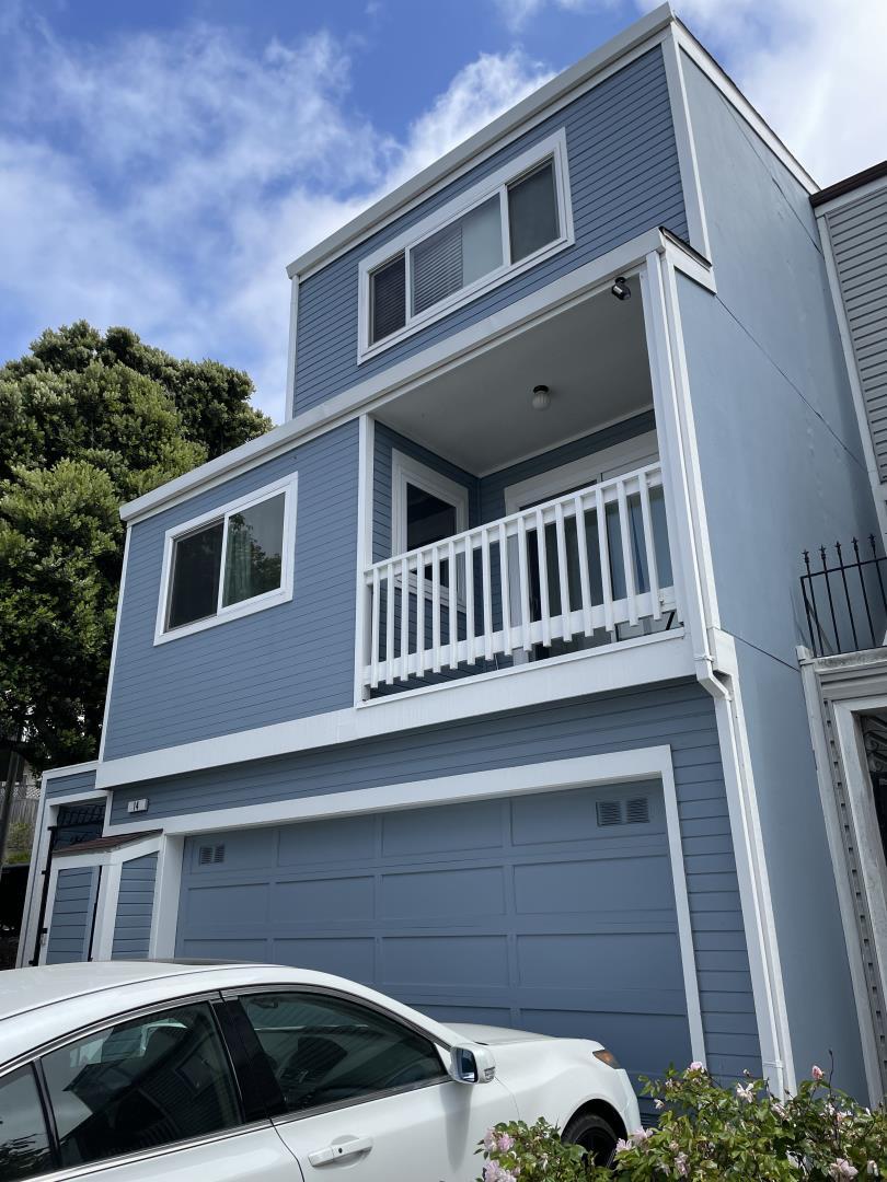 Property Photo: 14 Youngs Court CA 94124