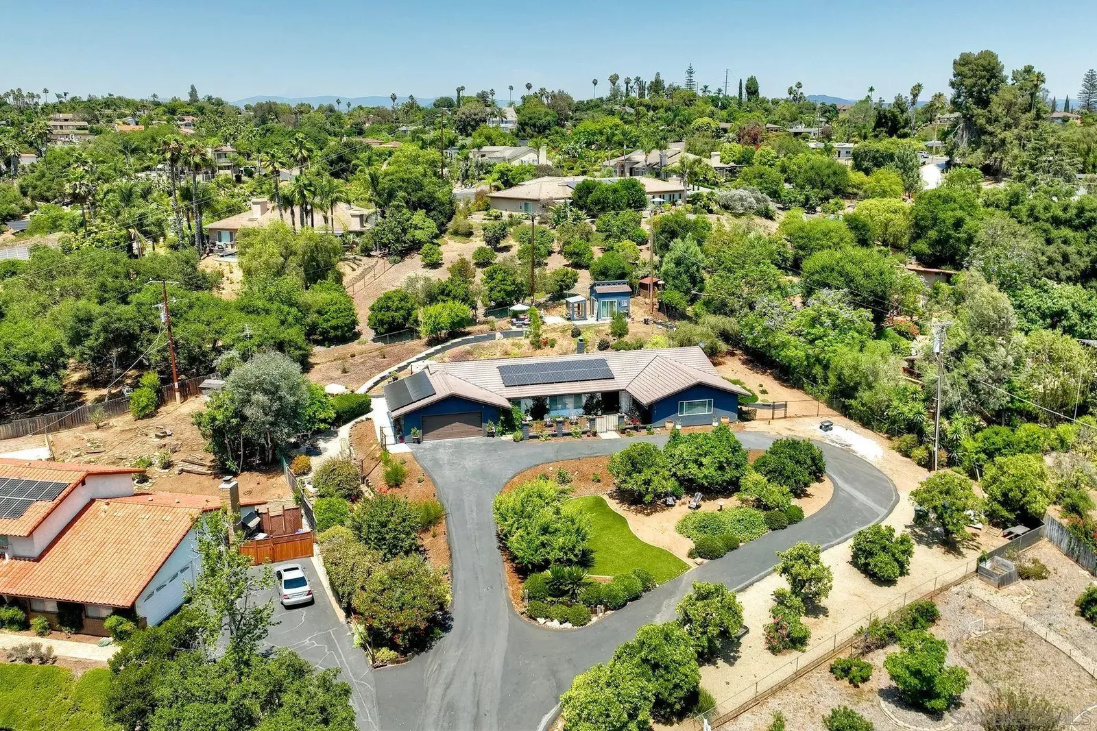 Property Photo:  660 Via Rancho Pkwy  CA 92029 