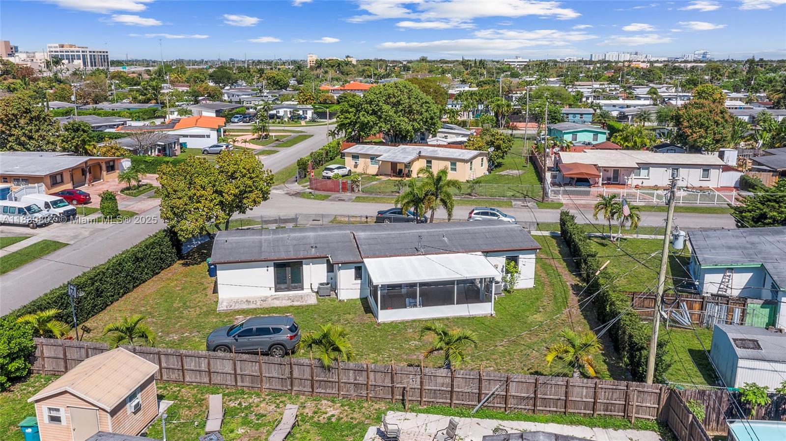 Property Photo: 11420 SW 44th St FL 33165
