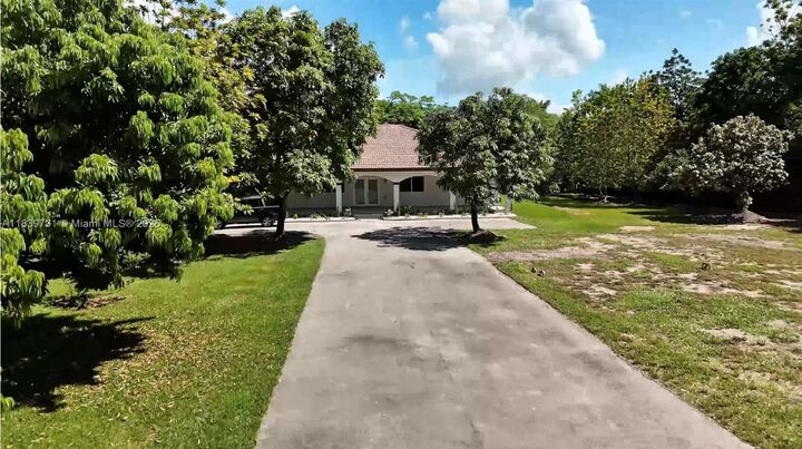 Property Photo: 21991 SW 252nd St FL 33031