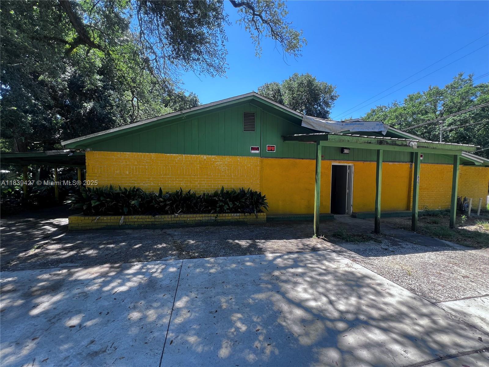 Property Photo: 831 Trammel Blvd FL 32505
