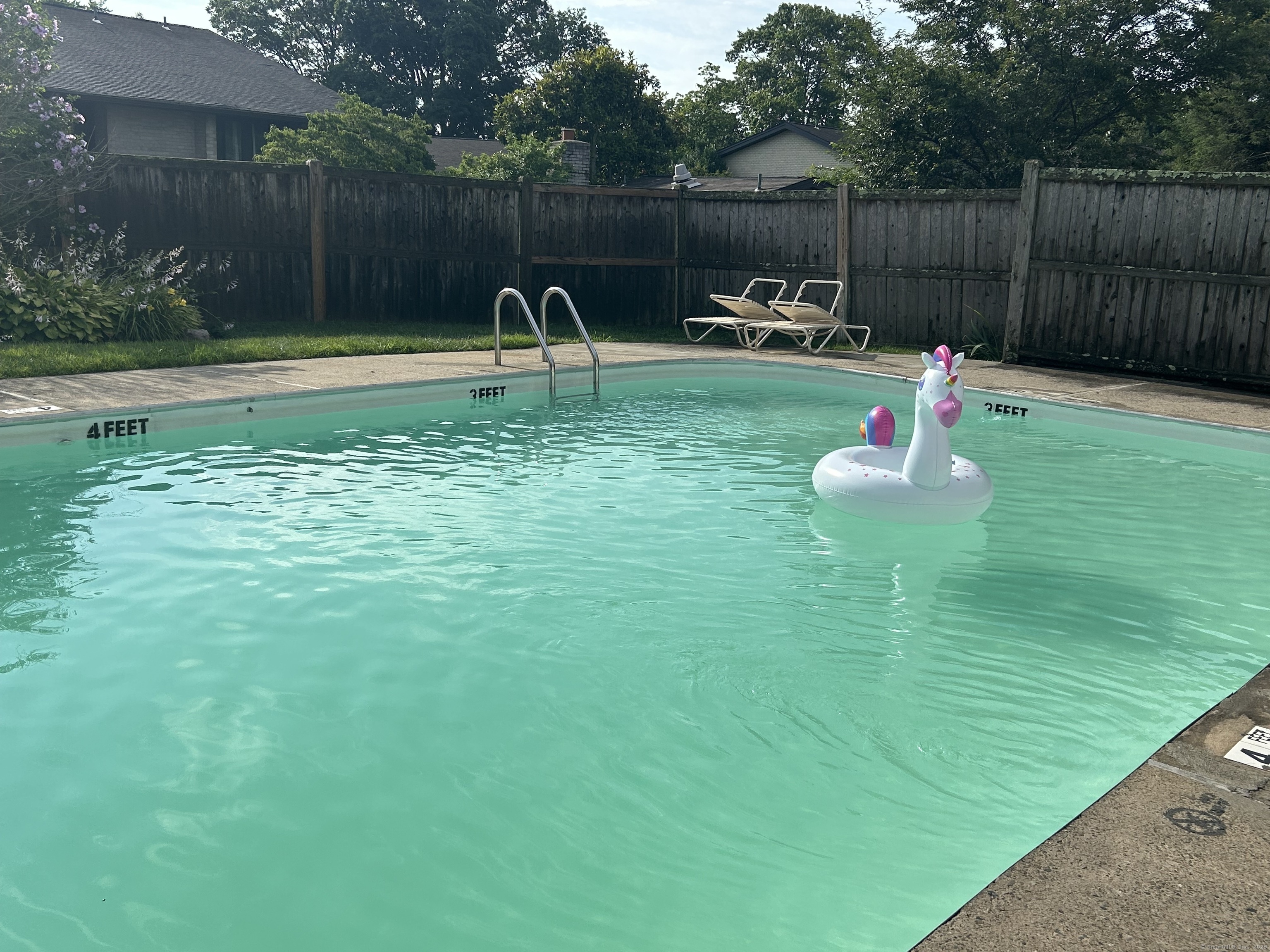 Property Photo: 135 Courtland Avenue Apt 11 CT 06902