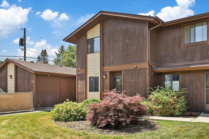 Property Photo:  417 Clay St Unit A  WA 99004 