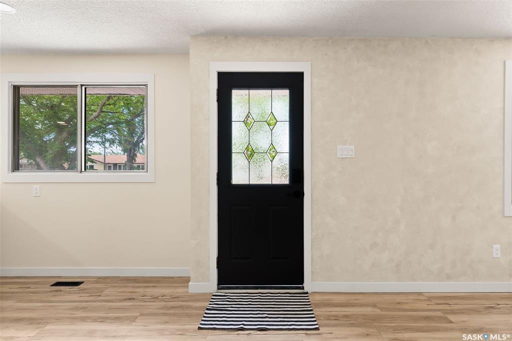 Photo de la propriété: 3230 6th Avenue N SK S4R 0P6