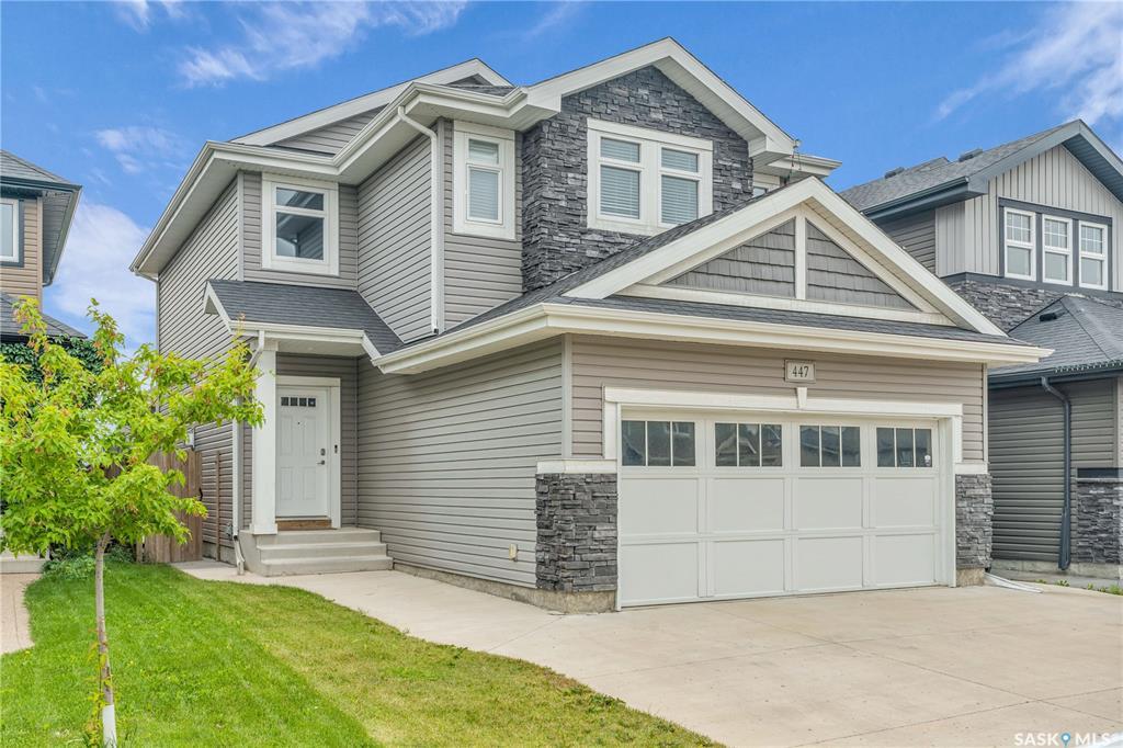 447 Veltkamp Crescent  Saskatoon SK S7T 0E5 photo