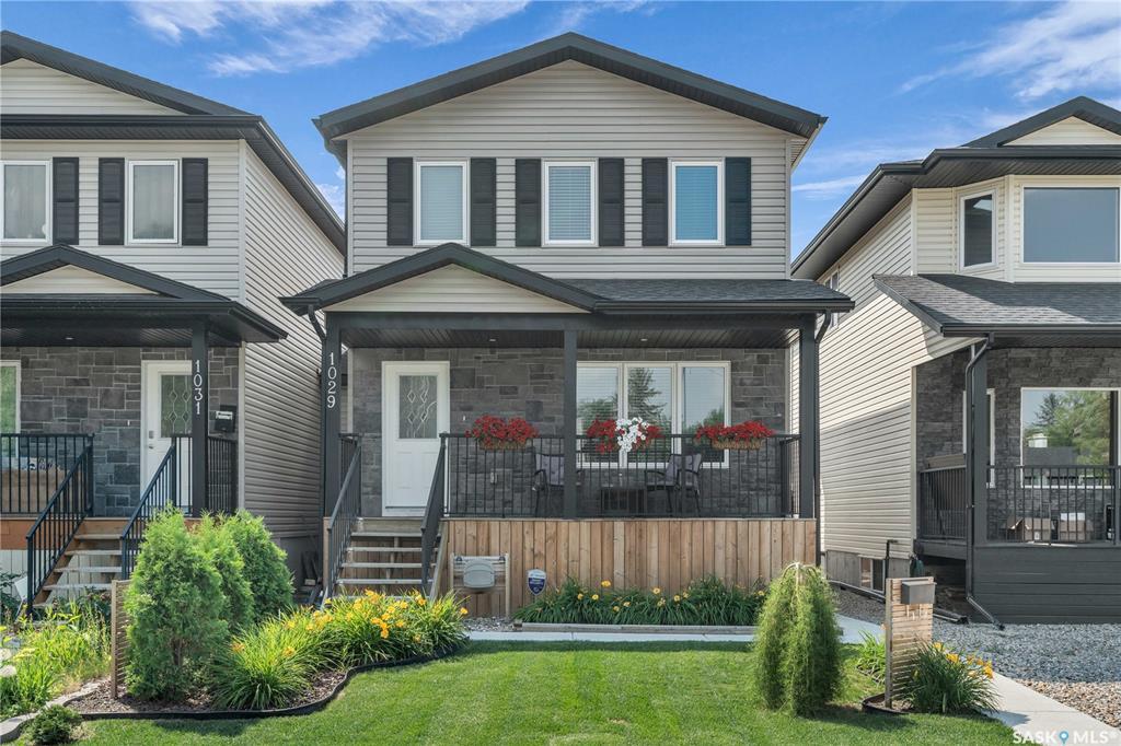 1029 O Avenue S  Saskatoon SK S7M 2T1 photo