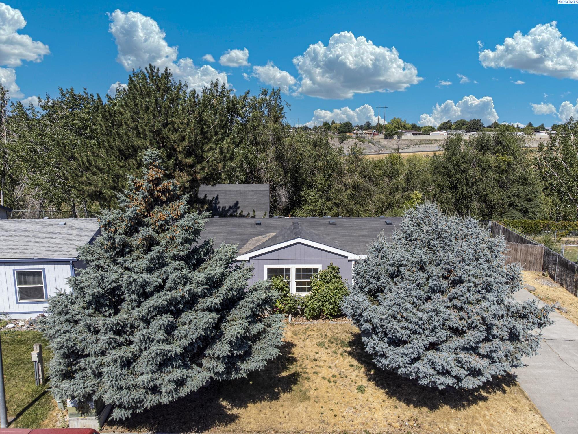 2312 S Dennis St  Kennewick WA 99337 photo