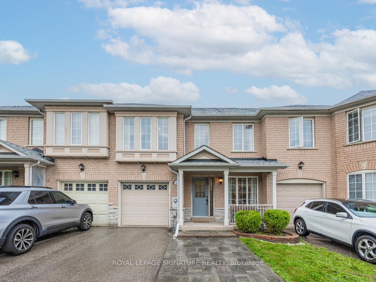 Property Photo: 118 Nahanni Drive ON L4B 4L5