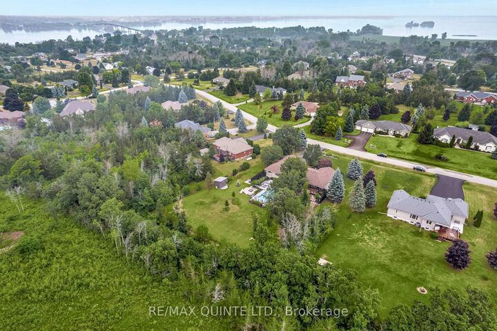 Property Photo: 100 Bay Breeze Street ON K8N 0L4