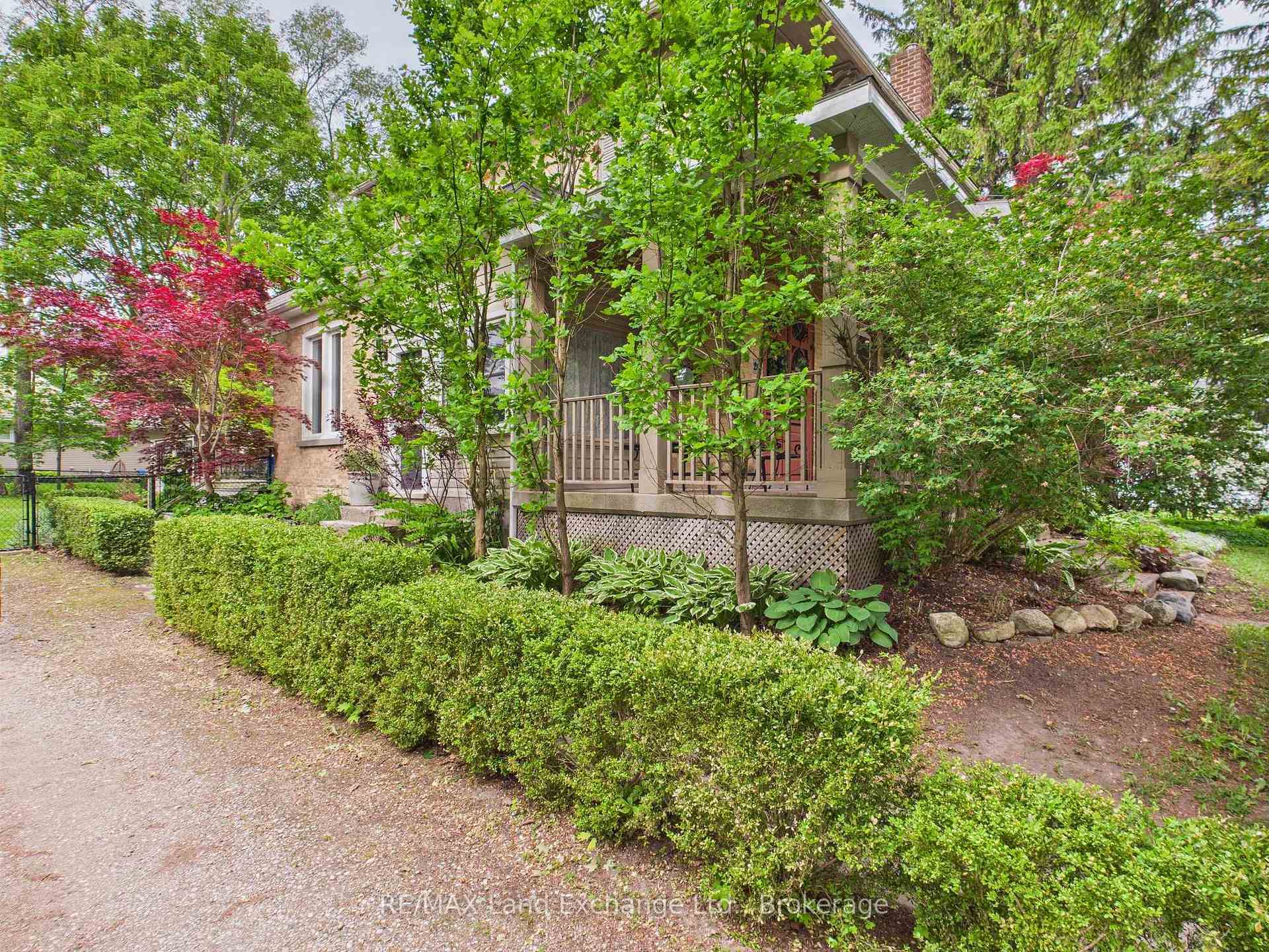Property Photo: 20 Queen Street ON N0G 2R0