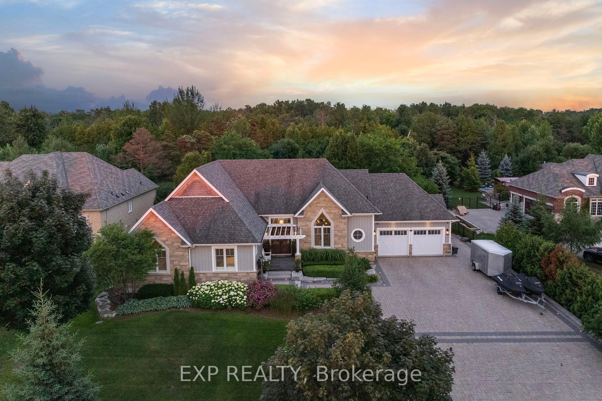 Property Photo: 3 Wolford Court ON L4P 0B1
