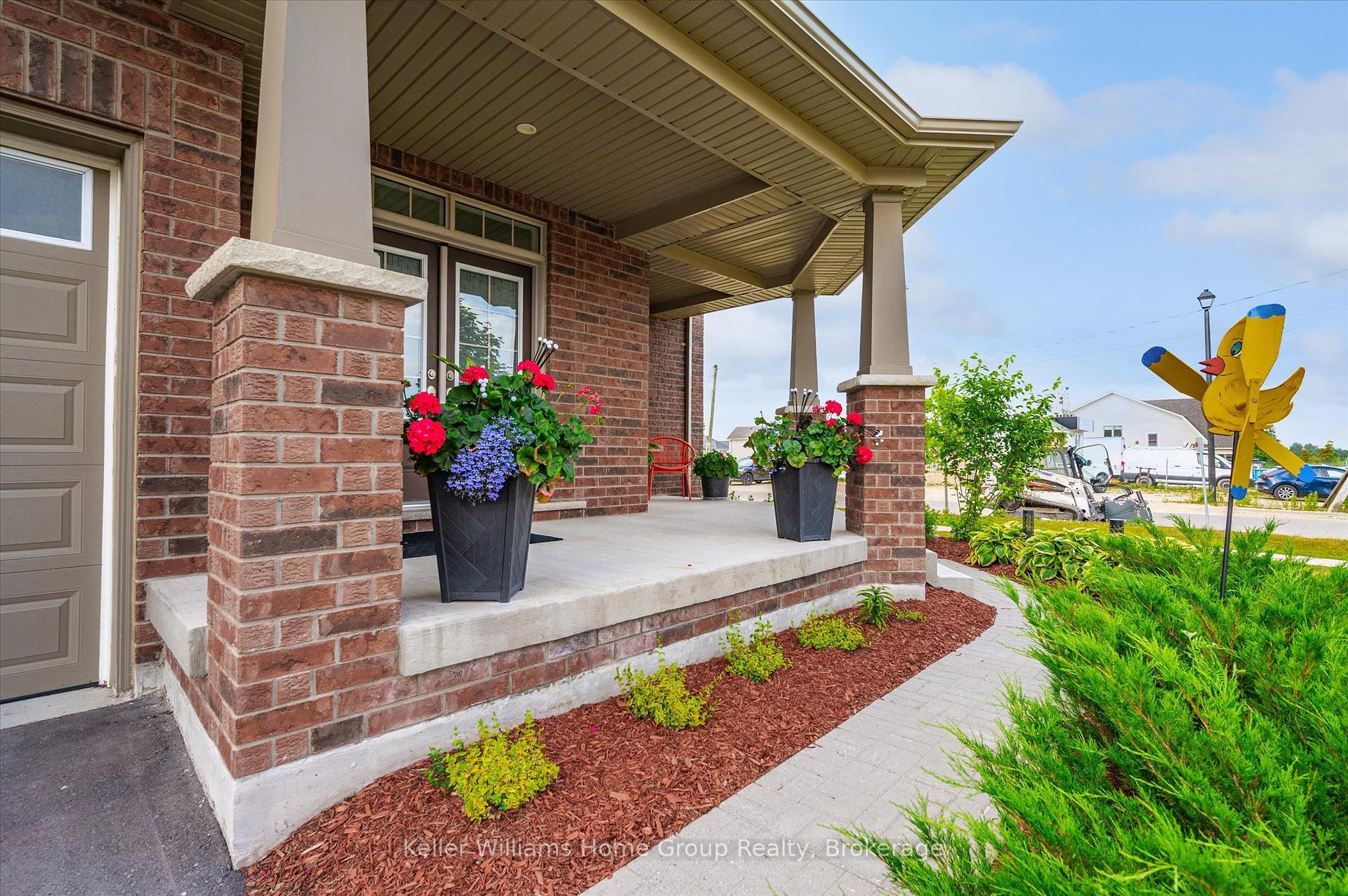 Property Photo: 11 Harpin Way E ON N1M 0H2