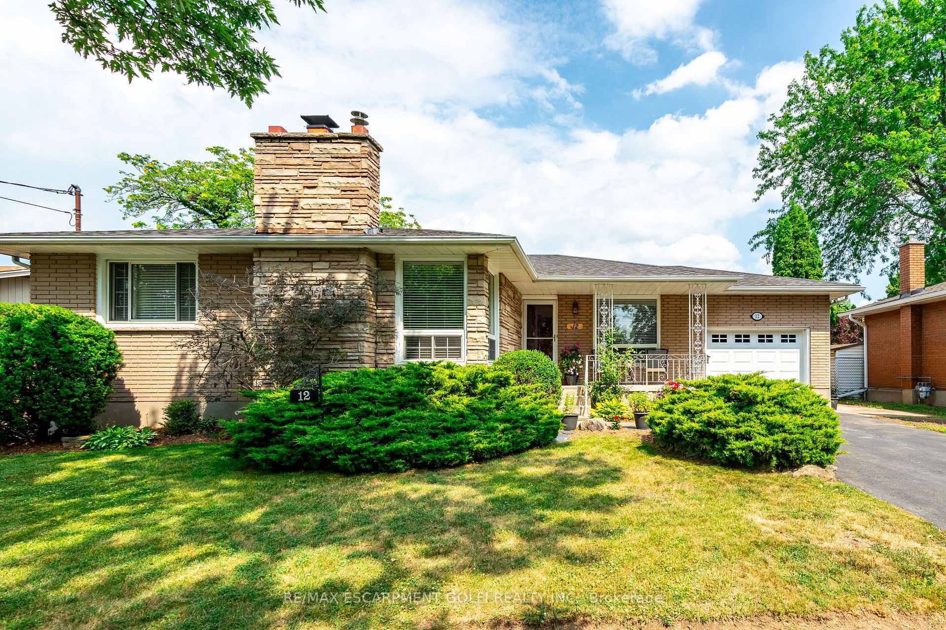 Property Photo: 12 Viking Drive ON L2M 2V3