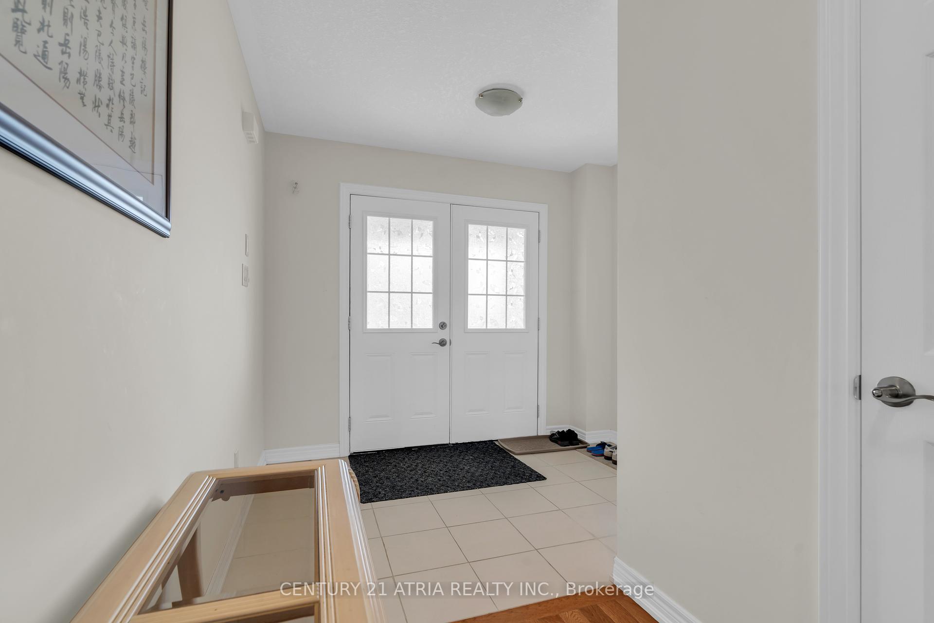 Photo de la propriété: 72 Duckworth Road ON N3H 0B9