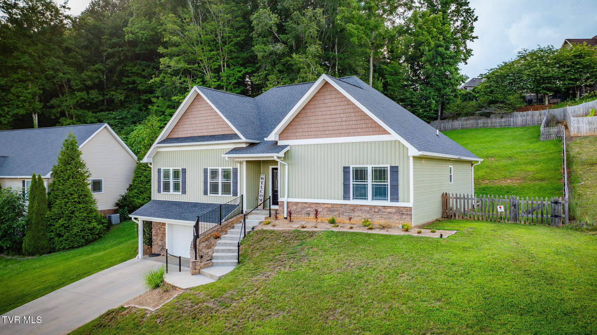Property Photo: 162 Cameron Court TN 37659