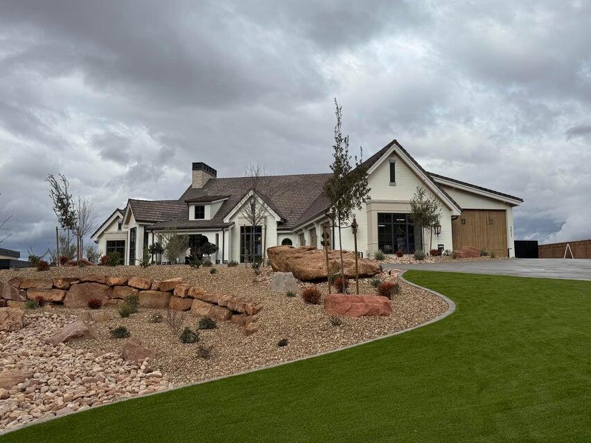 Property Photo: 3021 E Banded Hills Dr UT 84790