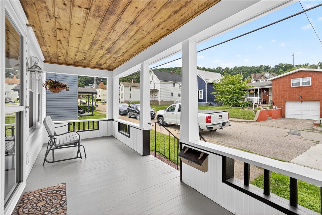 Property Photo: 222 S 8th St PA 15089
