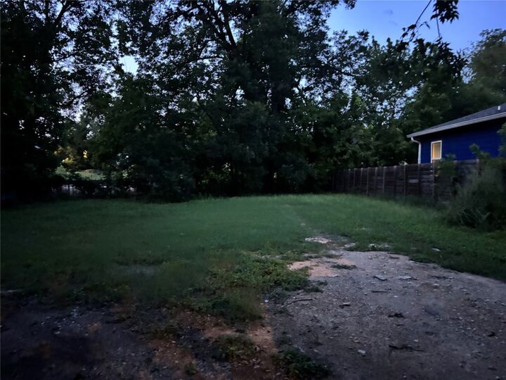 4602 E Gonzales Street  Austin TX 78702 photo