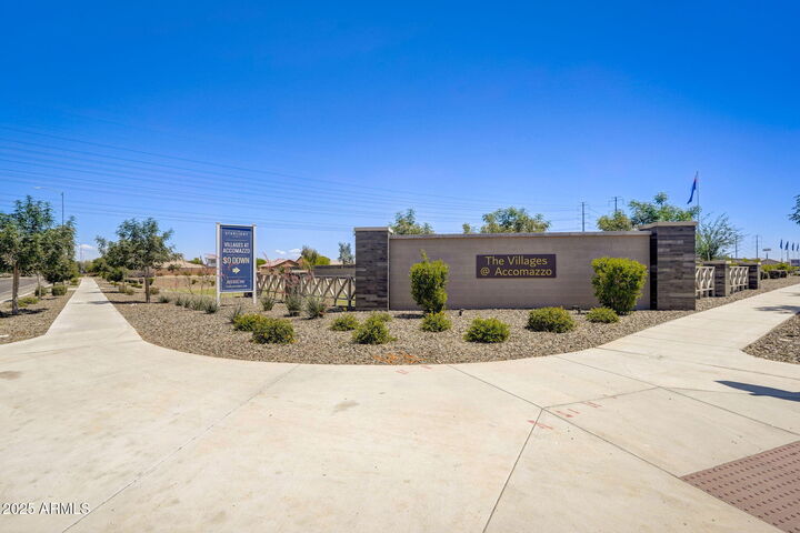 Property Photo: 9846 W Odeum Lane AZ 85353