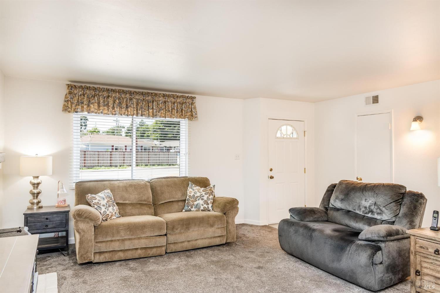 Property Photo: 7 Pidgeon Court CA 94952